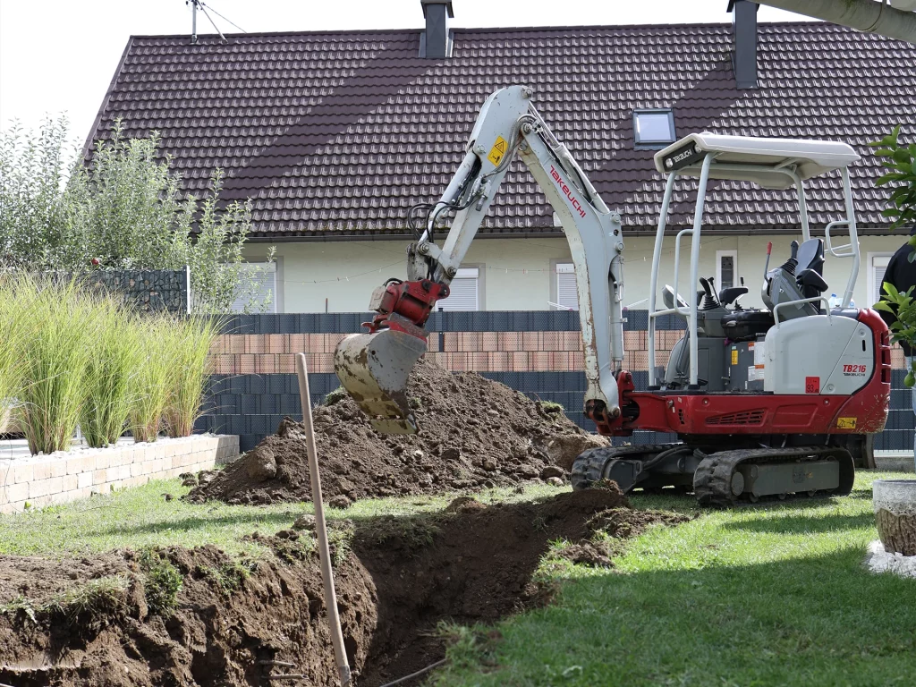 Fernwärme Grabung Garten